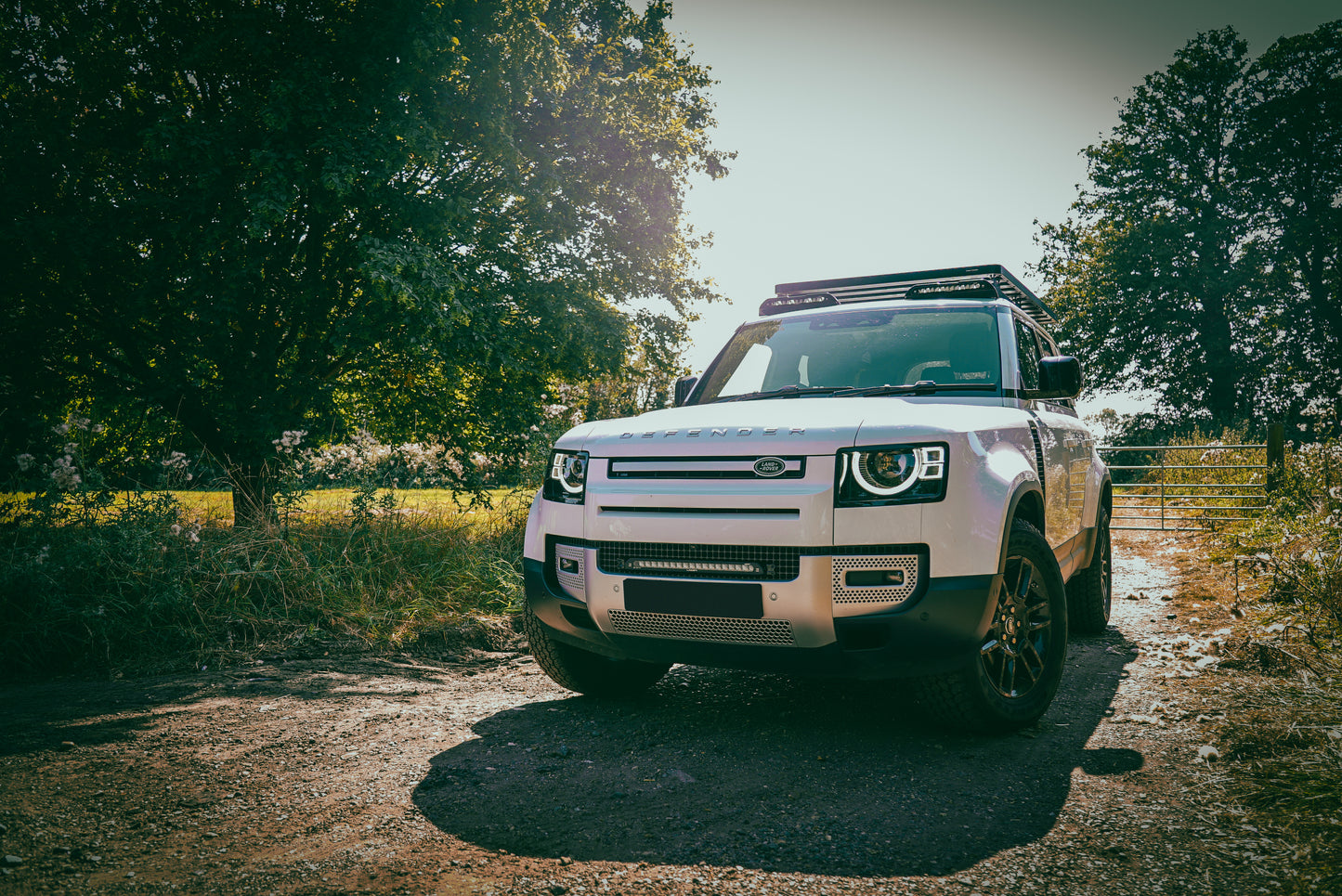 Triple-R Land Rover Defender Grille Kit with Linear- 18 Elite with i-LBA - GK-USDEF18-LBA-01K
