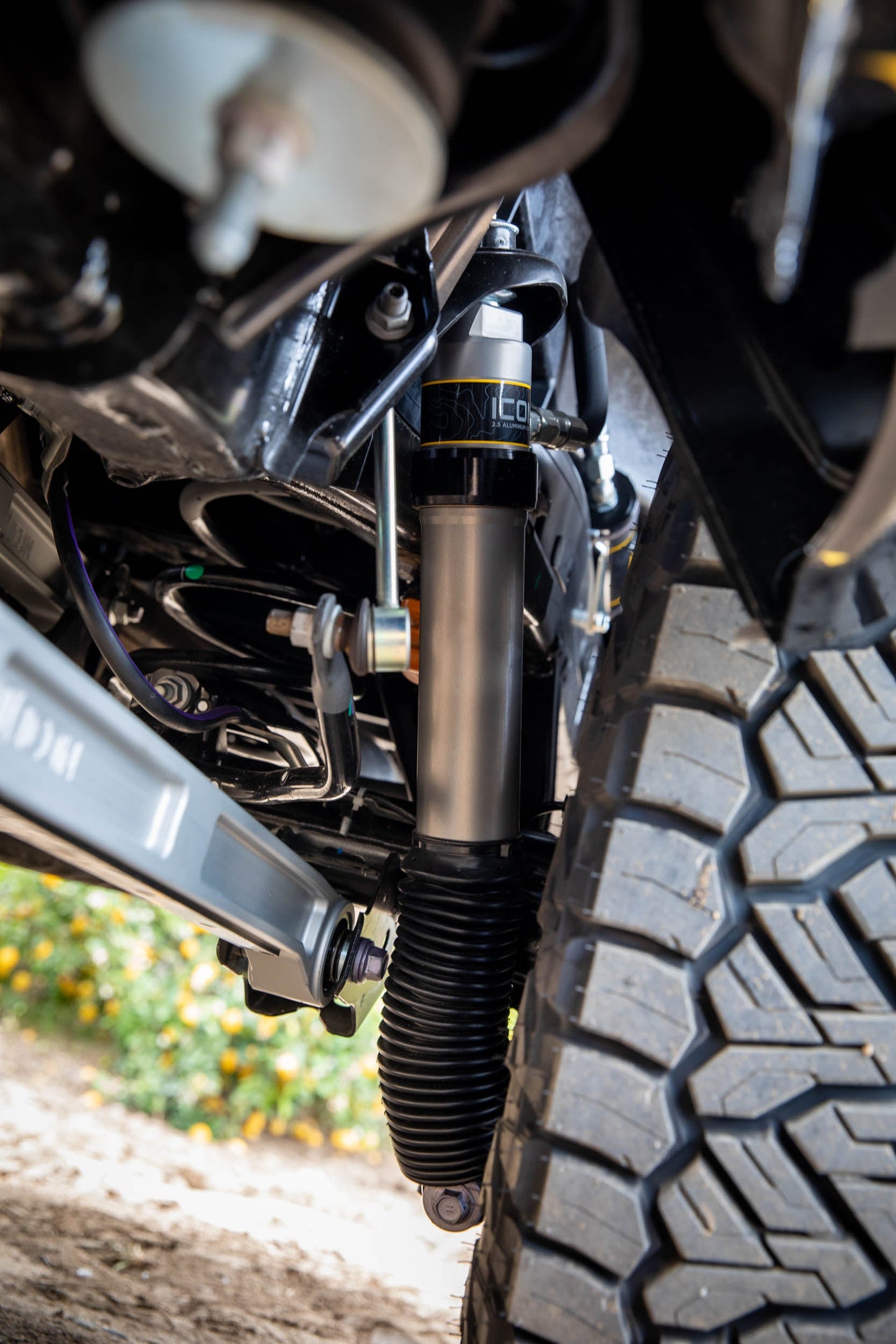 ICON 2024-2025 Toyota Tacoma, 0-1” Lift, Rear, V.S. 2.5 Aluminum Series Shock Absorbers, Remote Reservoir w/ CDCV, Pair, Pair