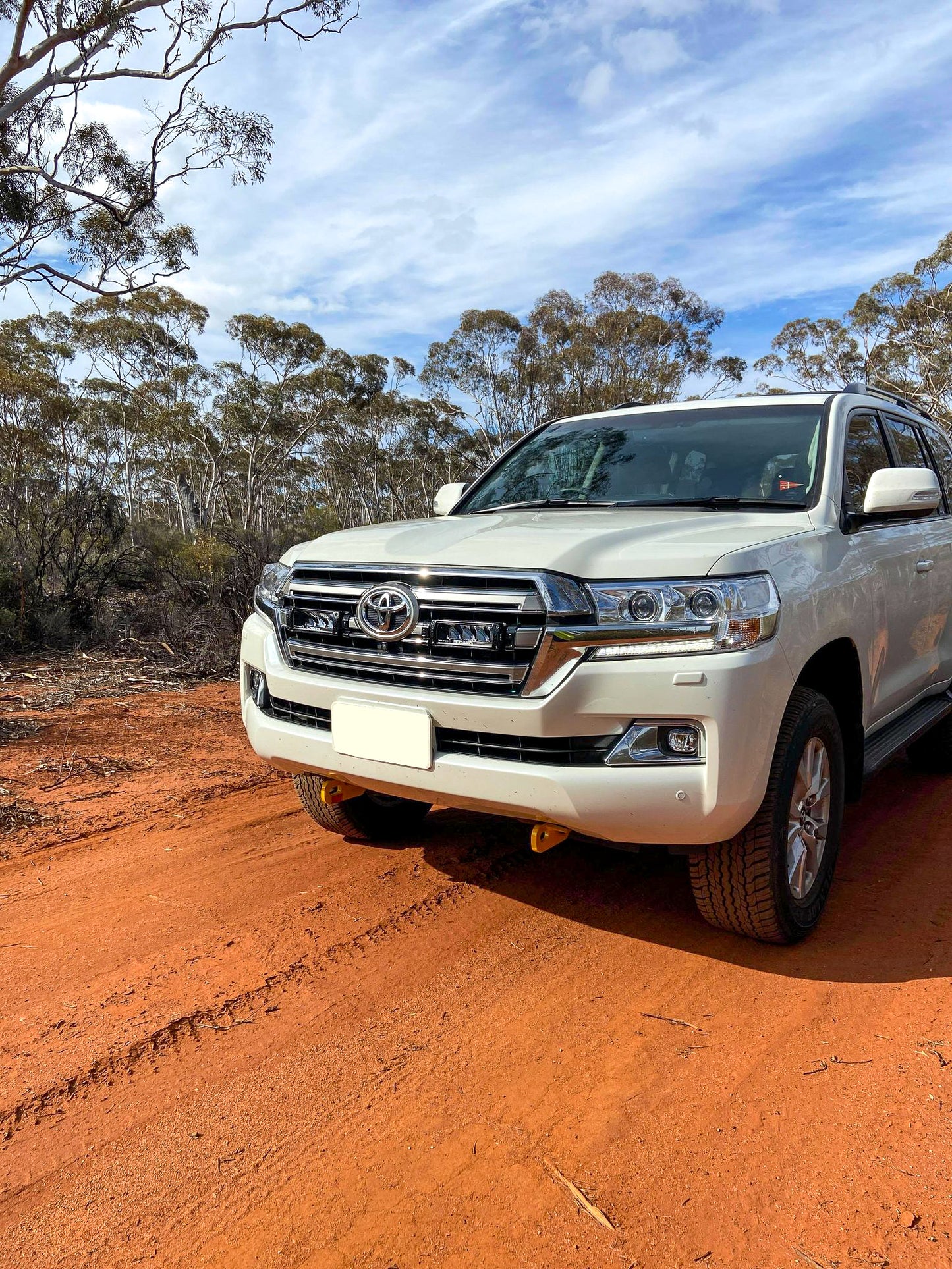 Triple-R Toyota Land Cruiser 200 Series Grille Kit with LR-750 Elite - GK-USLC200-ELITE-01K