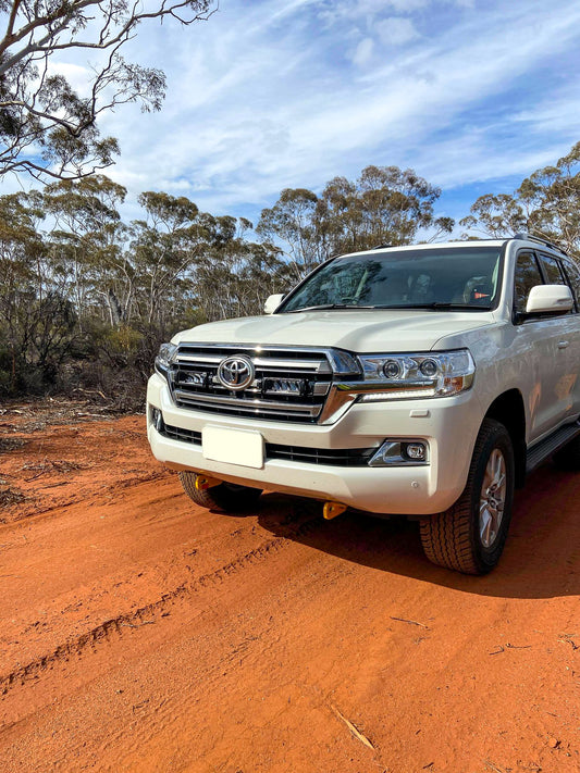 Triple-R Toyota Land Cruiser 200 Series Grille Kit with LR-750 Elite - GK-USLC200-ELITE-01K