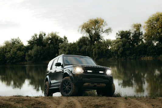 Triple-R Land Rover LR4 Grille Kit with LR-750 - GK-USLR4-01K